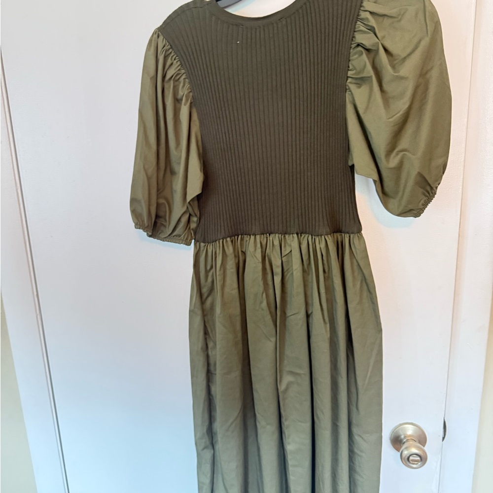 En Saison Olive Green Puff Sleeve Dress - Picture 2 of 3